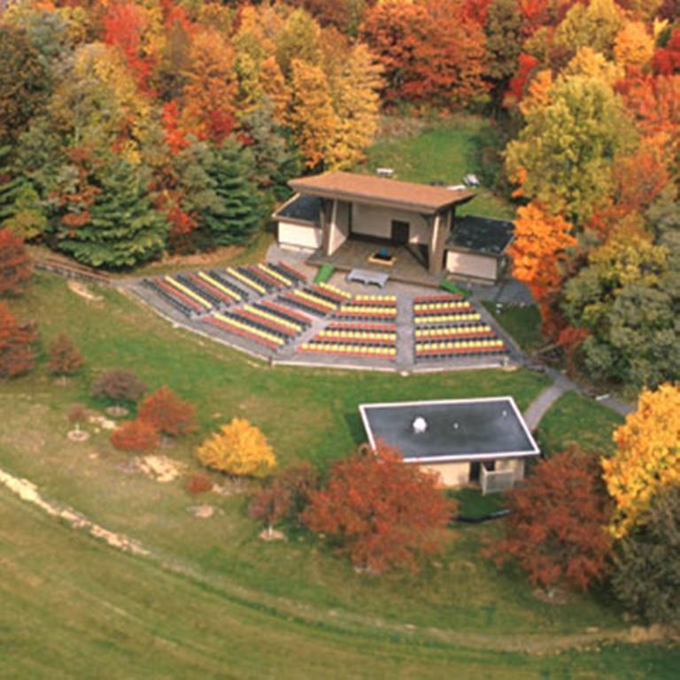 Pipestem Resort State Park Buitenkant foto