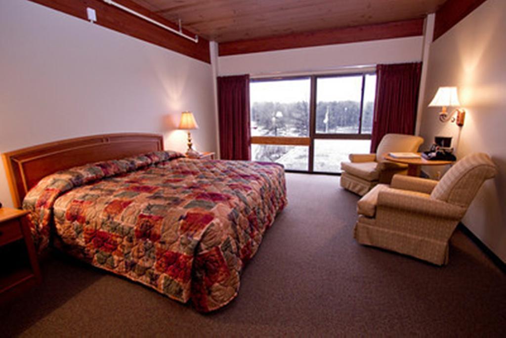 Pipestem Resort State Park Kamer foto